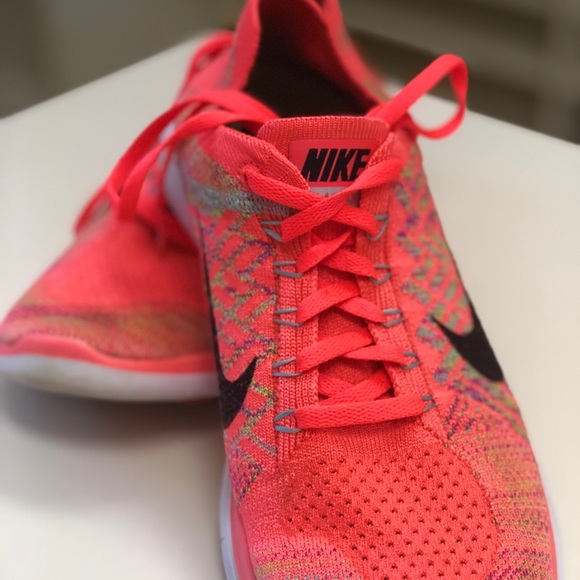 Nike Shoes - Nike Free 4.0 Flyknit size 10